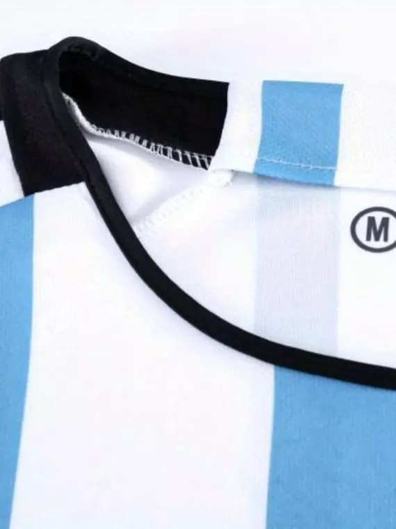 2 piezas de camiseta de fútbol a rayas para hombre y pantalones cortos deportivos sólidos: perfectos para actividades de verano al aire libre!
