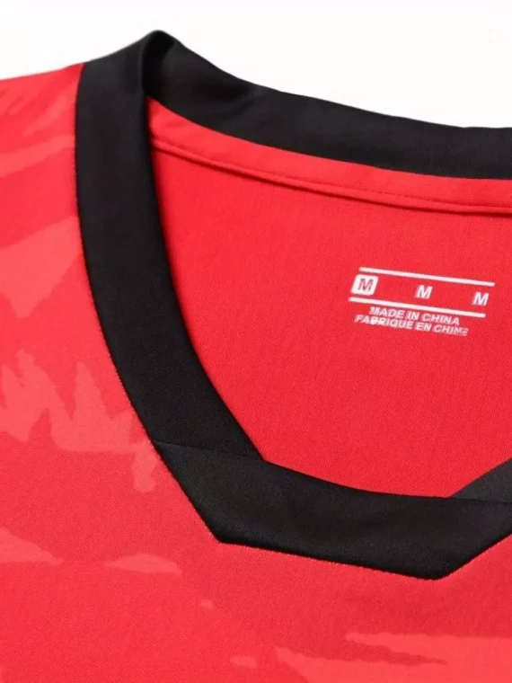 Traje De Ropa Deportiva Para Hombres, Camiseta De Manga Corta Deportiva Roja Para Hombres Y Pantalones Cortos De Cintura Elásticas Transpirables Ligeramente Elásticoss Activos Para B??dminton De Fútbol