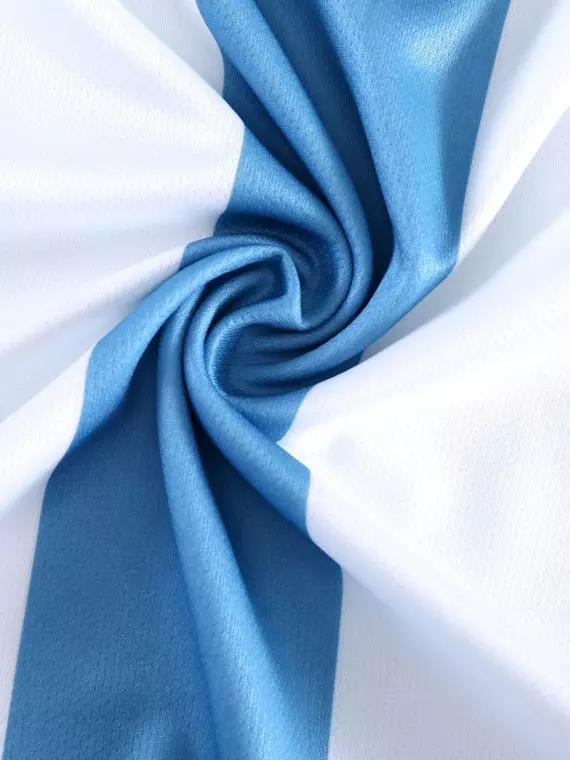2 piezas de camiseta de fútbol a rayas para hombre y pantalones cortos deportivos sólidos: perfectos para actividades de verano al aire libre!